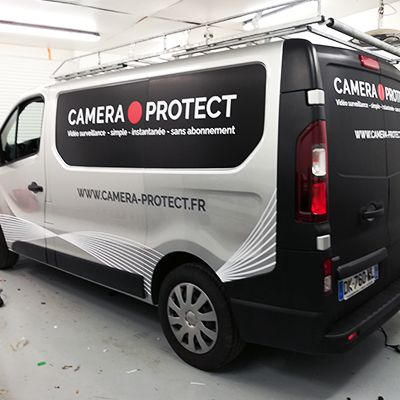 Marquage personnalisé pour véhicule utilitaire avec semi covering