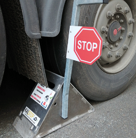 Cale de roue de camion sans fil et sans batterie - Kalstop KT12ASF - Idéale pour chargement et déchargement sécurisé_4
