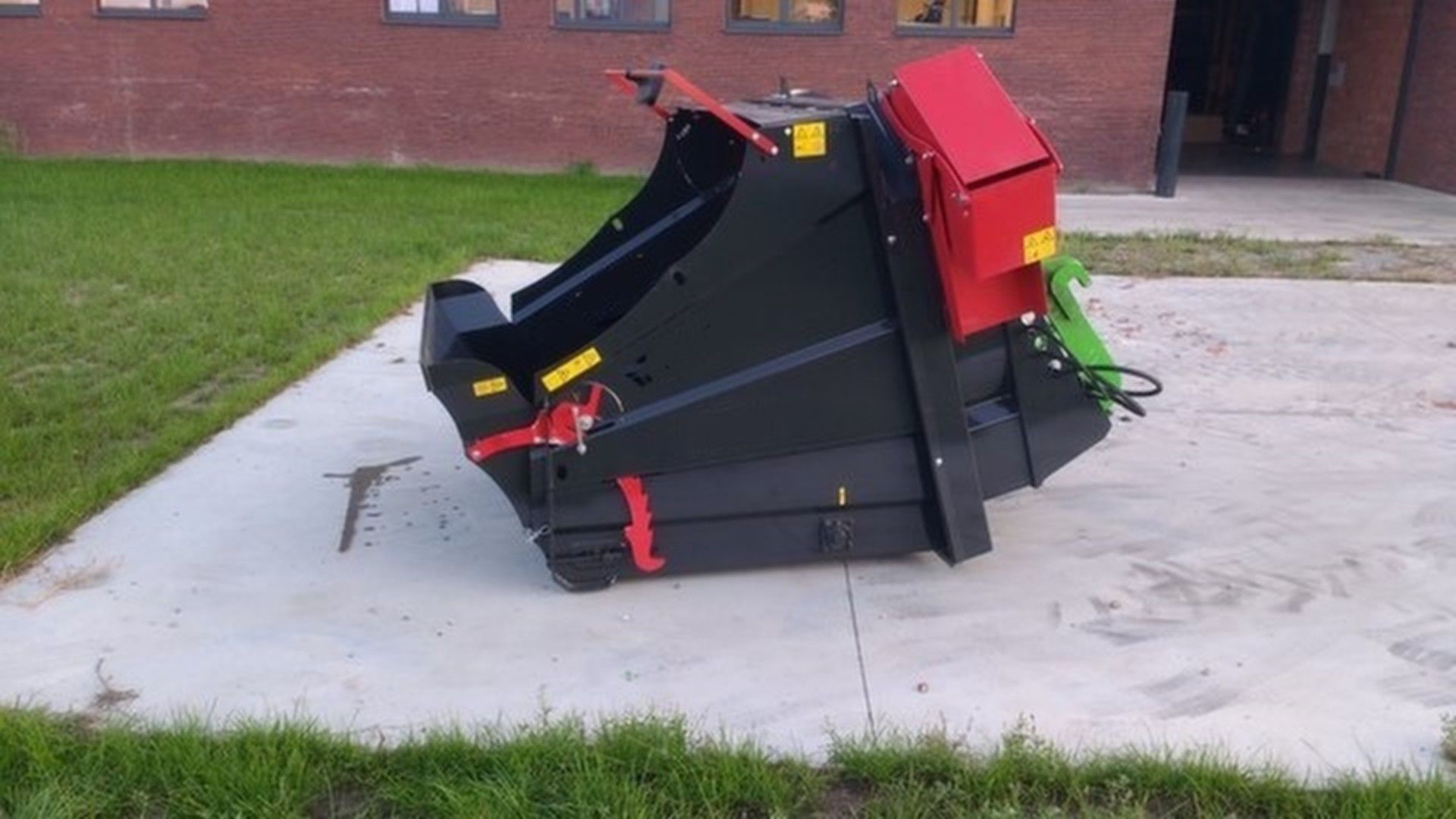 Pailleuse hydraulique Minipailleuse Plus avec tapis barrette