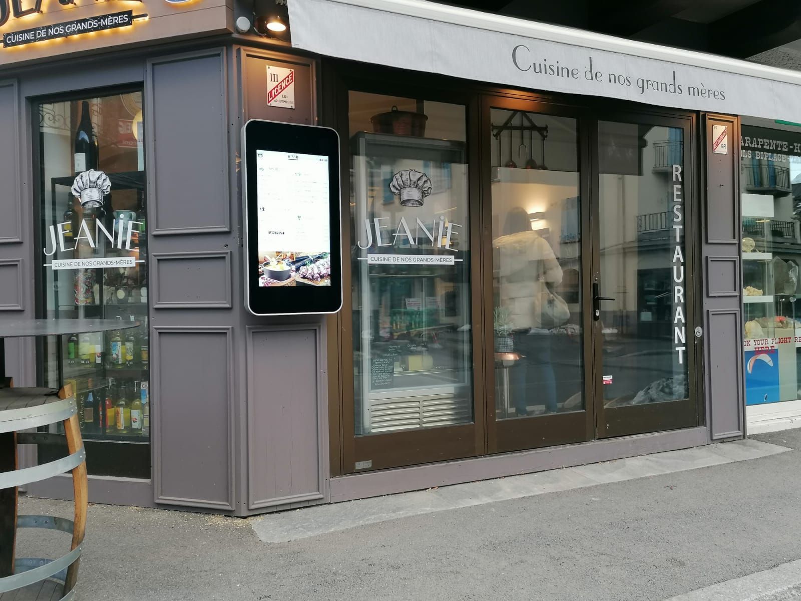 Écran Spécial extérieur (option Tactile) - norme IP65 - Verre anti vandalisme_4