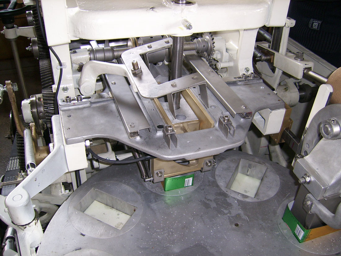 Mouleuse empaqueteuse plaquettes de beurre - 100 à 250g - 50 à 90 plaquettes/minute_4