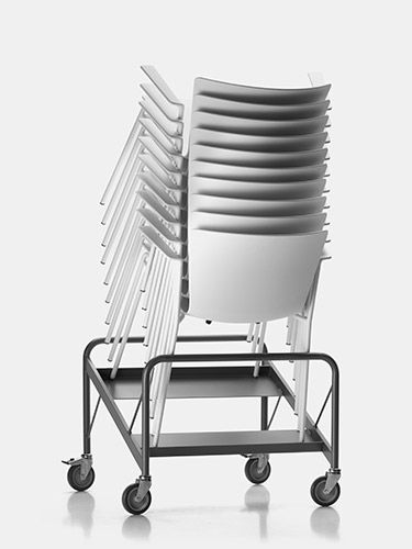 Chaise empilable SLAM - Polypro, bois ou tapissée - Design intemporel et accessoires fonctionnels_4