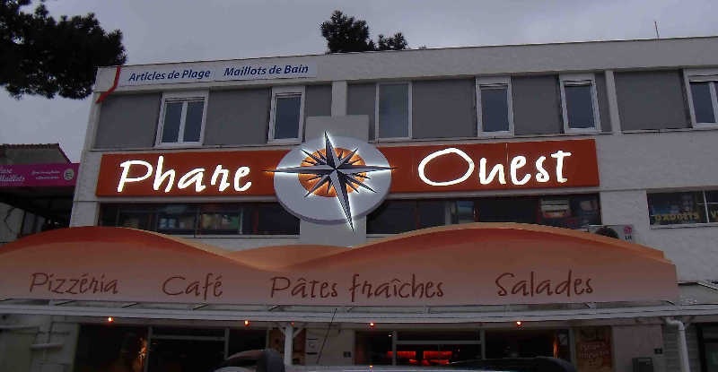 Panneau d'enseigne LED économique, réalisation sur mesure en fonction de vos besoins et de votre budget - OUEST ENSEIGNES_4