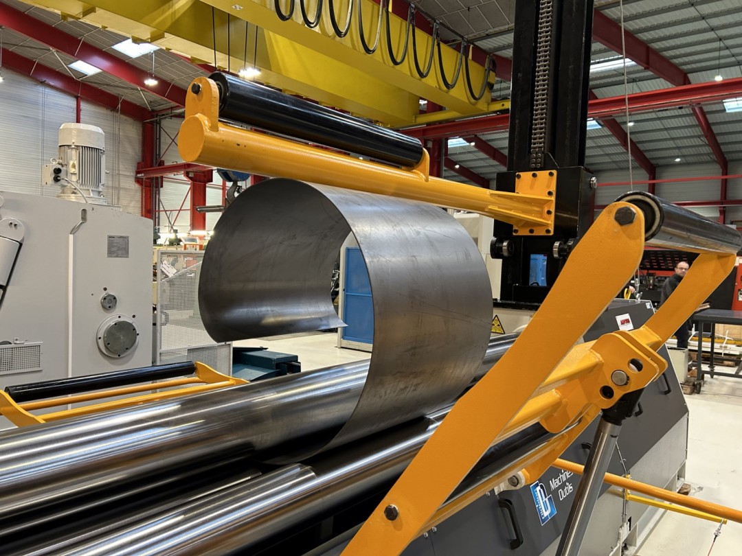 Rouleuse 4 rouleaux motorisée ADFORM R4-XL - pupitre de commande - tôles jusqu'à 4100mm_4