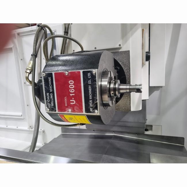 Fraiseuse conventionnelle avec courses X, Y et Z étendues