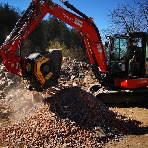 Godet concasseur MB-C50 S4 pour pelles hydrauliques et tractopelles_5