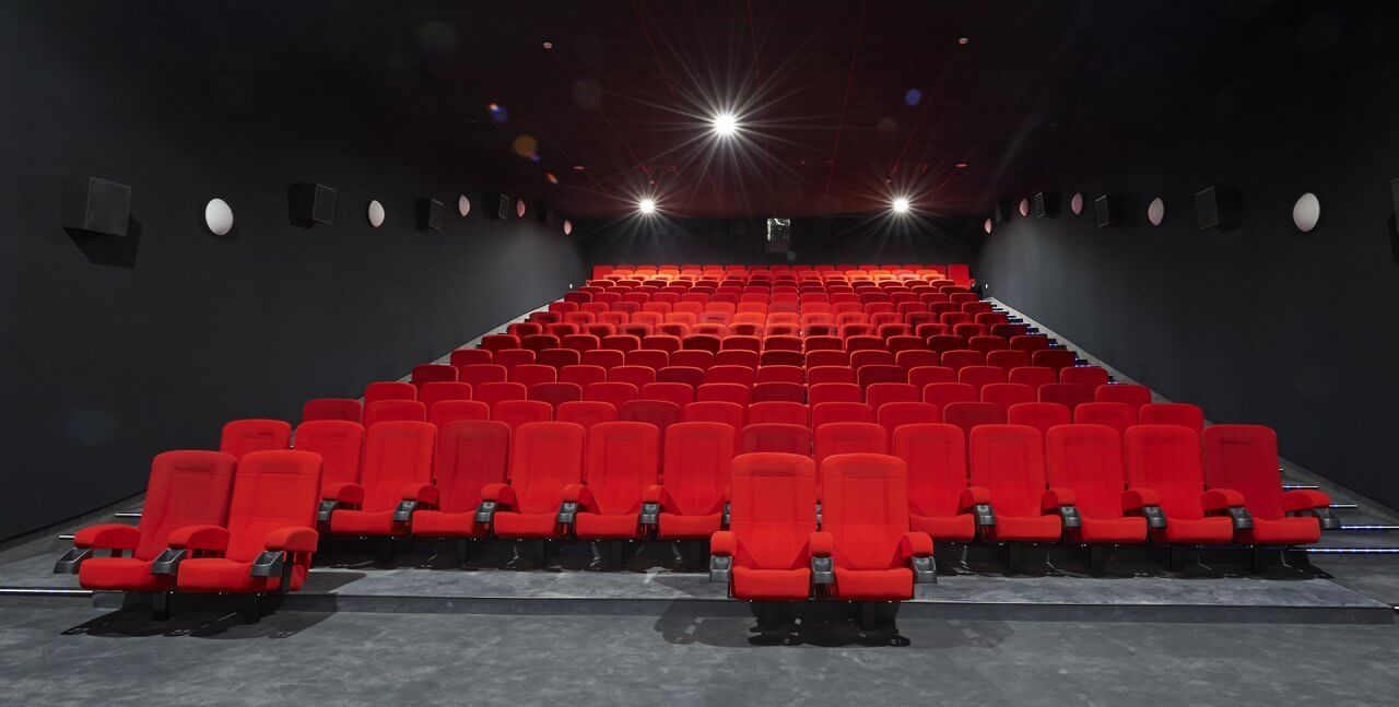 Siège de cinéma fixe avec montage simple et technicité avancée