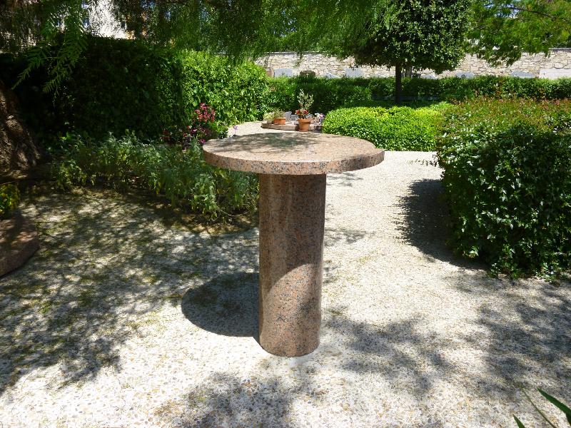 Table de Recueillement pour Jardins du Souvenir - Pour les communes moyennes à grandes_4