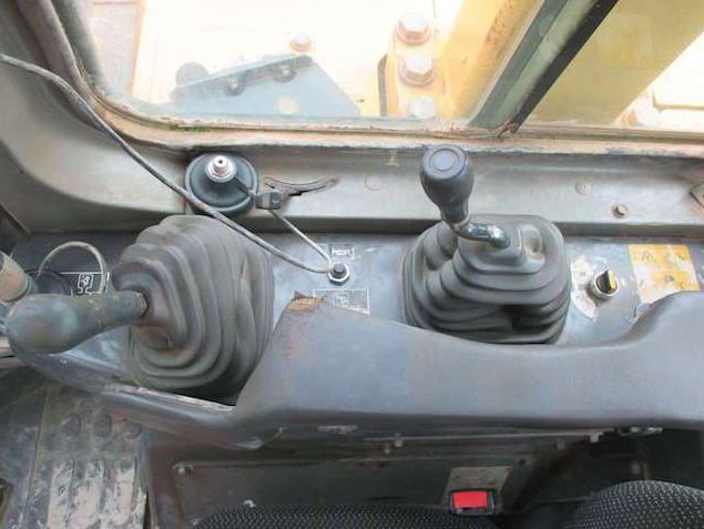 Bulldozer komatsu d155ax-5_4