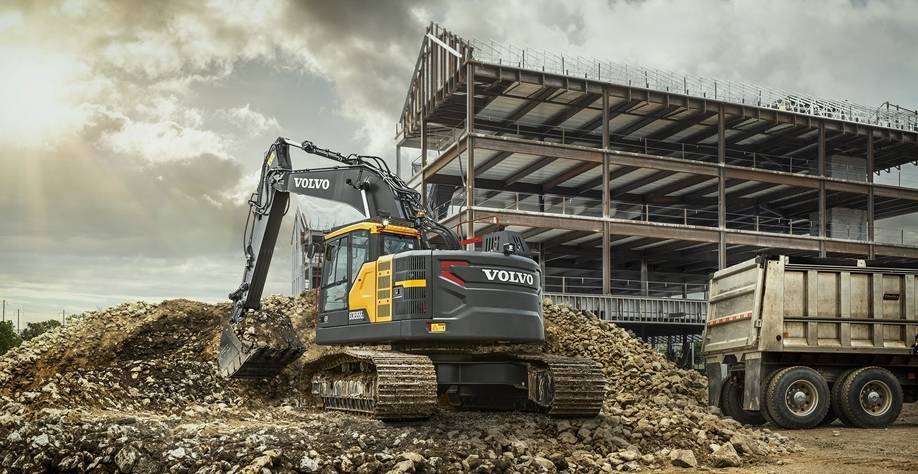 ECR355E GRANDES PELLES HYDRAULIQUES SUR CHENILLES VOLVO 34 100 - 38 000 KG /  180 KW_4