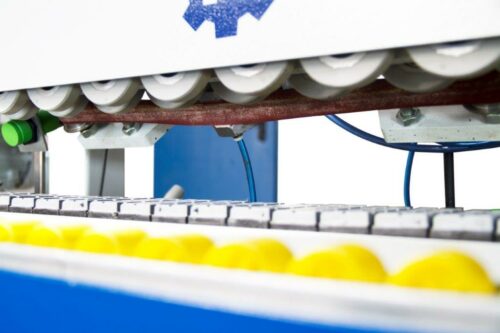 Machine de traitement automatique des bords - KBA : Meulage, fraisage et ponçage pour une rentabilité accrue_4