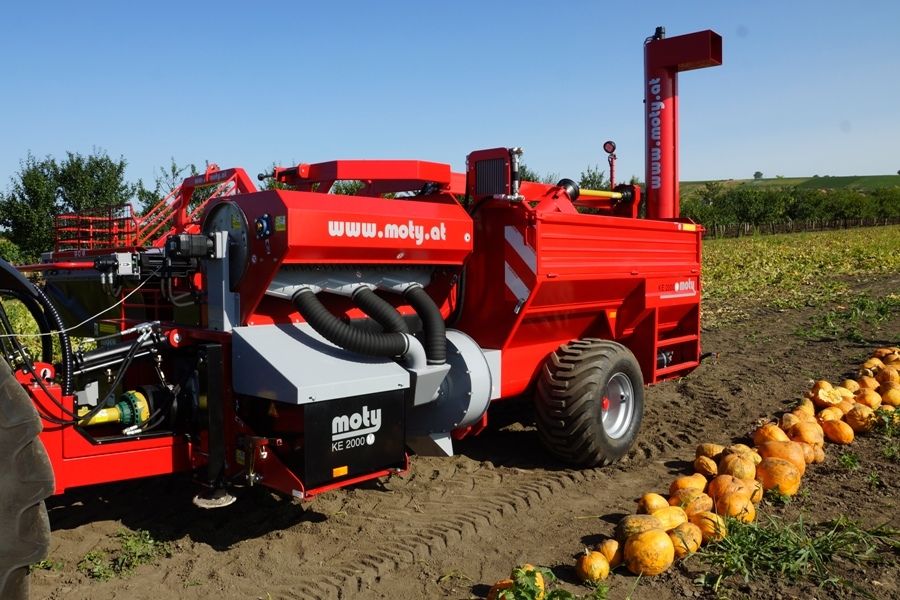 Récolteuse de pépins de citrouilles - Moty GmbH KE 2000 - Débit 0.6-0.9 ha/h - Puissance 75 kW - Tambour cribleur 2.5m_4