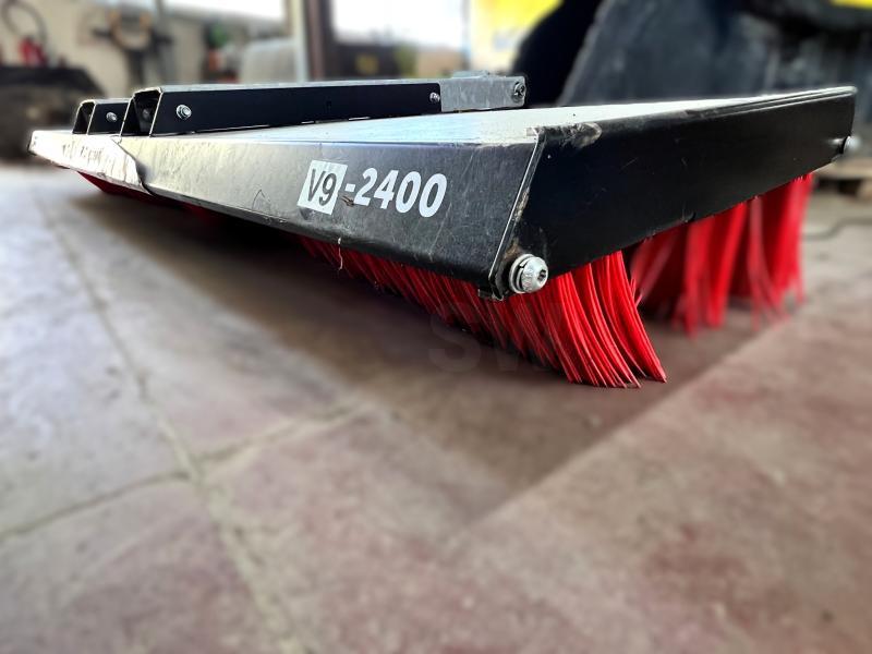 ACTISWEEP VO 2400 Méga balai pousseur pour fourches_4