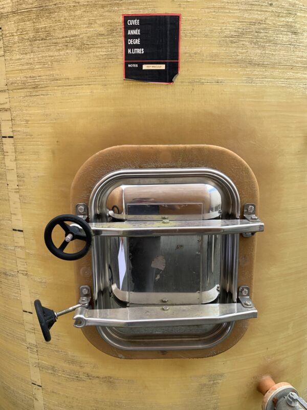 Cuve Naldi 150 hl d'occasion - fond plat, porte 420x530, 2 vannes Ø50, trappe DN 500_4