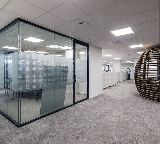 Cloison acoustique vitrée H7 avec isolation jusqu'à 47 dB Rw