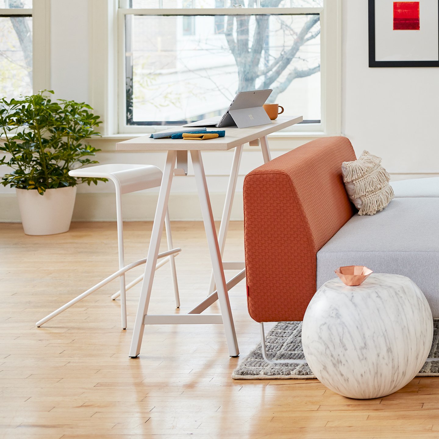 Table de réunion design et pratique pour salles de travail modernes_4