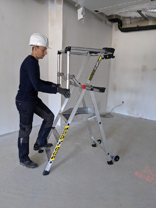 Plate-forme individuelle roulante 3 marches - hauteur fixe - sans stabilisateur - Masterguard_4