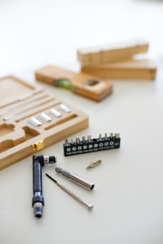 Kit d'outils en métal - 21 pièces avec boîte en bambou naturelle - tournevis et accessoires inclus_4