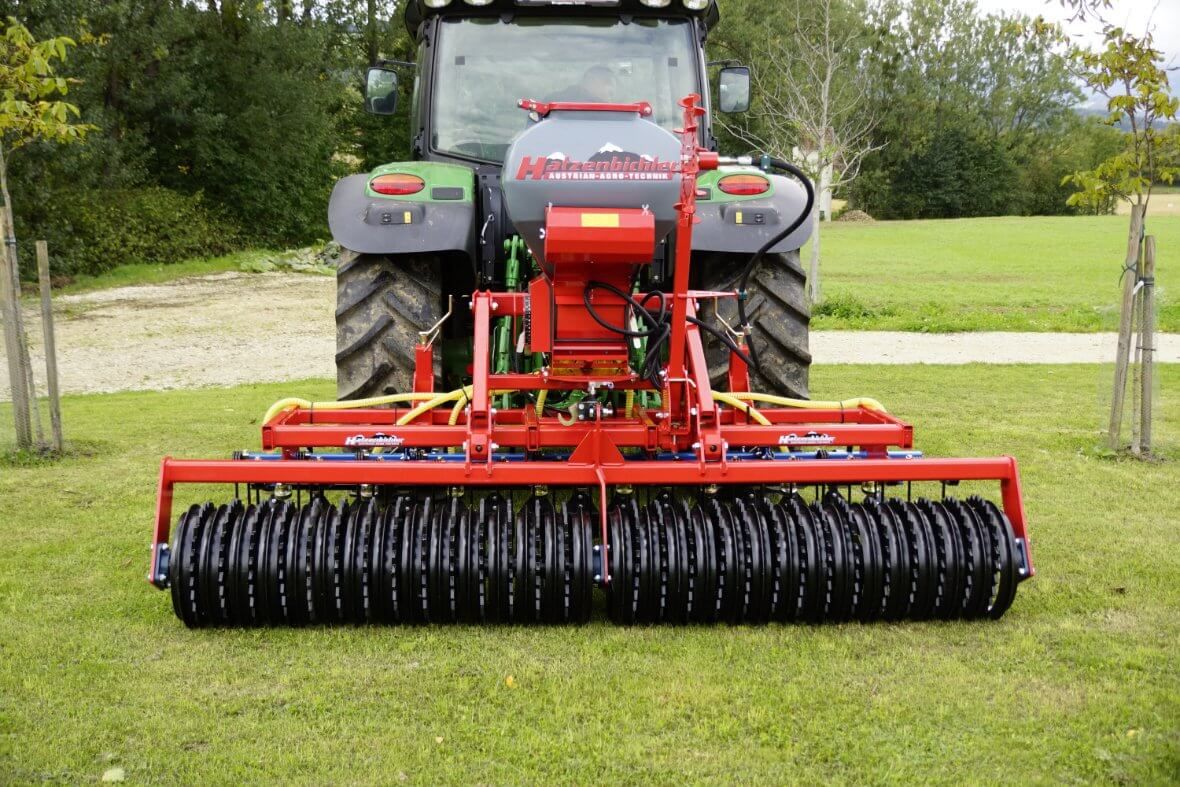 Semoir pneumatique - Thomas Hatzenbichler Agro-Technik GmbH - Modèle Air 8, Air 16, Air 24 pour semis à la volée_4