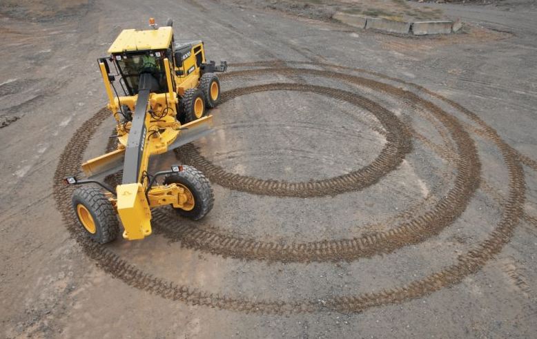 Niveleuses Volvo série B - Polyvalence et efficacité pour le terrassement et déneigement_4