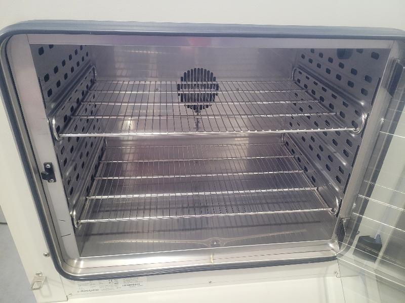 Incubateur / étuve réfrigéré BINDER KB-115 avec convection forcée 100°C_4