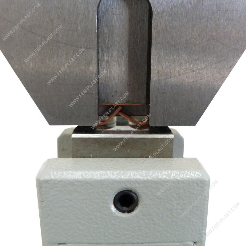 Agrafeuse mécanique Ferplast M 340 - bras 340 mm - couture à 90° - série MPK_4