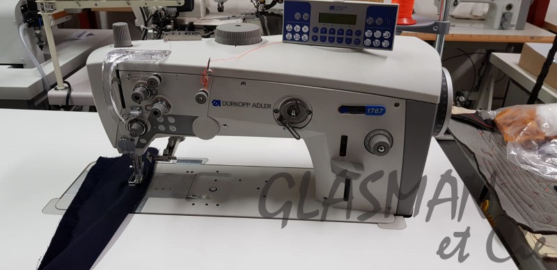 Machine à coudre industrielle triple entrainement Durkopp ADLER 1767-180142 - Type de point Noué (301)_4