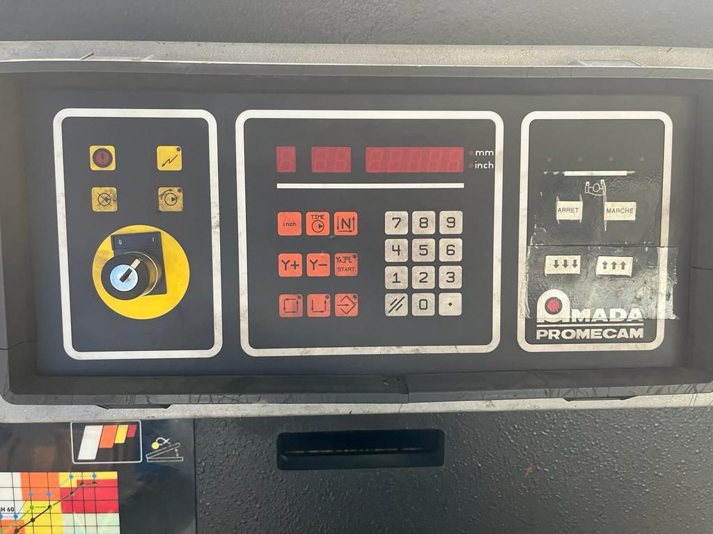 Cisaille guillotine industrielle AMADA GS1230 Réf 3683 - Capacité 3000x12, coupe inox jusqu'à 8 mm et aluminium jusqu'à 14 mm_4