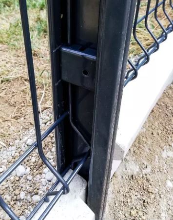 Poteau à clips pour grillage  rigide  -  TEMPO_4