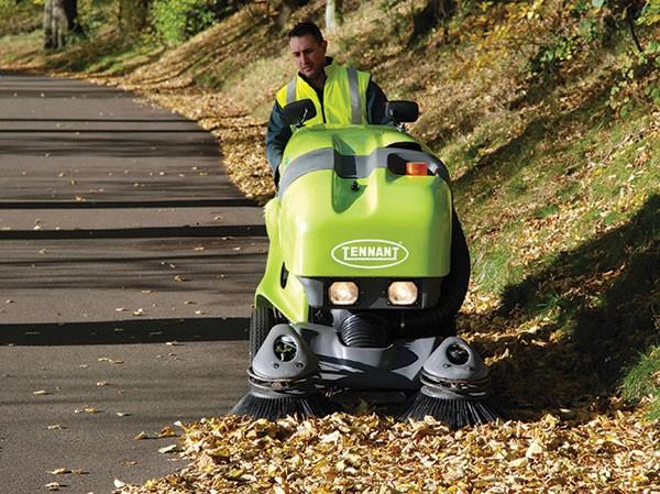 414-424 Balayeuses aspiratrices TENNANT Green Machines_4