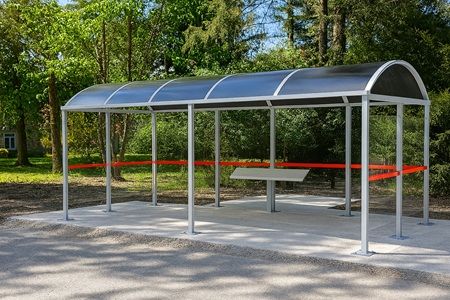 Abri fumeur métallique - 2,8 mètres - Structure en tube carré et toiture en polycarbonate_4