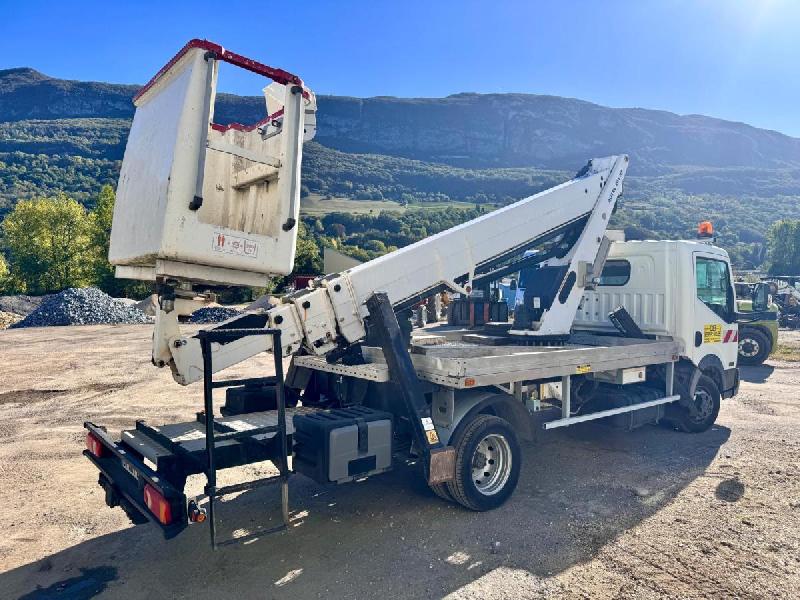 Nissan Cabstar 35.12 NT400_4