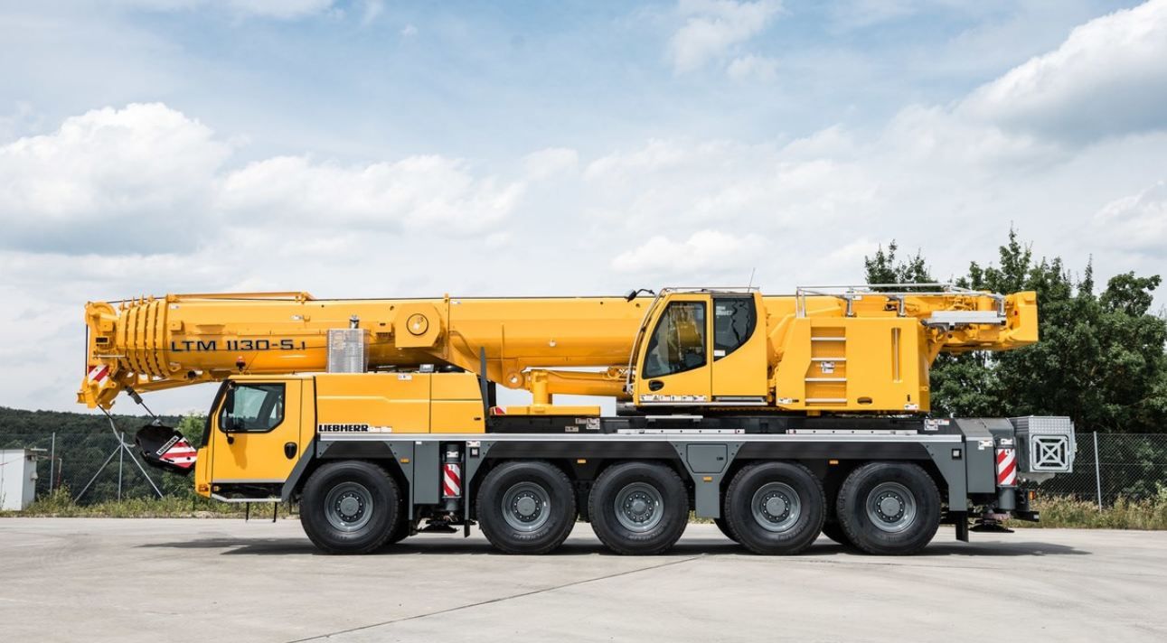 Grue Liebherr compacte pour une utilisation sur chantiers complexes