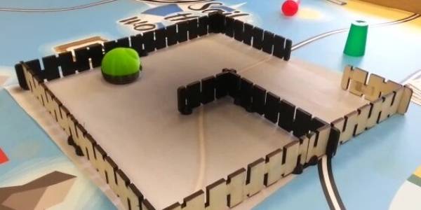 ROBOT INTELLIGENT ÉDUCATIF À PROGRAMMER ALPHAI LEARNINGROBOTS.AI_4