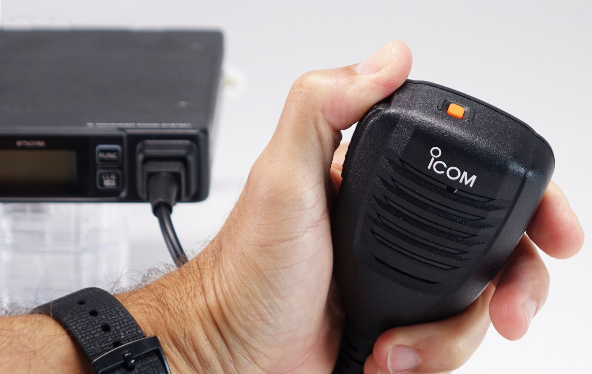 Mobile Radio LTE (4G)/3G GPS Bluetooth ecran Couverture France et Europe IP54 MIL-STD-810G_4