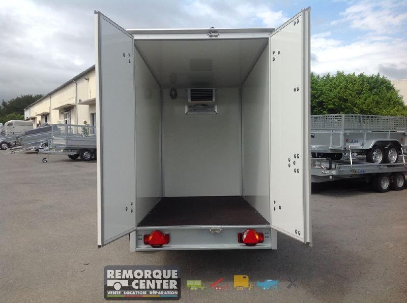Remorque frigo feinée - HUMBAUR - PTAC : 1300 KG - 251 x 133 x H168 cm - Reference FOURGON_CARGO_1300_BLANC_4