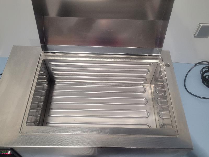 Bain-marie de laboratoire MEMMERT WNE 45 - 45 litres_4