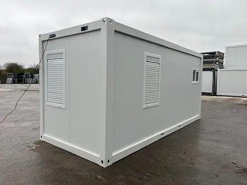 Container aménagé en bureau - salle de bain et espace de rangement - 6000 mm x 2430 mm x 2791 mm - cadre blanc_4