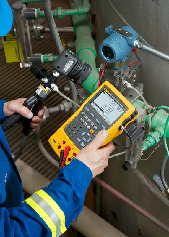 FLUKE 754/EU - Calibrateur de process portable avec mémoire et compatibilité HART_4