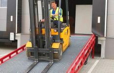 AUSBAU sous commande - Rampe de quai mobile - AV-EXIM - capacité de charge 6 à 12 tonnes, modèles PRO, SRT, ECO, NRW, LNG_4