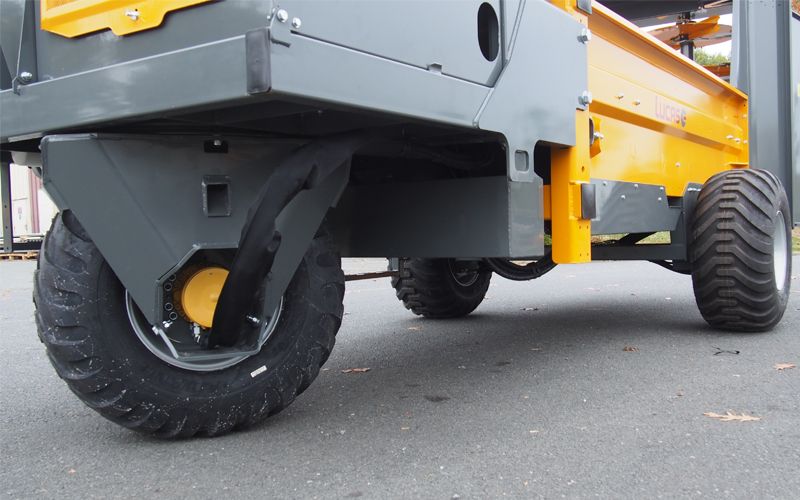 Multidisc pailleuse pour balles carrées avec deux hauteurs de rotors