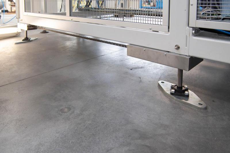 Ensacheuse automatique de flacons - conditionnement thermoplastique en LDPE avec tapis transporteur et palettiseur_4