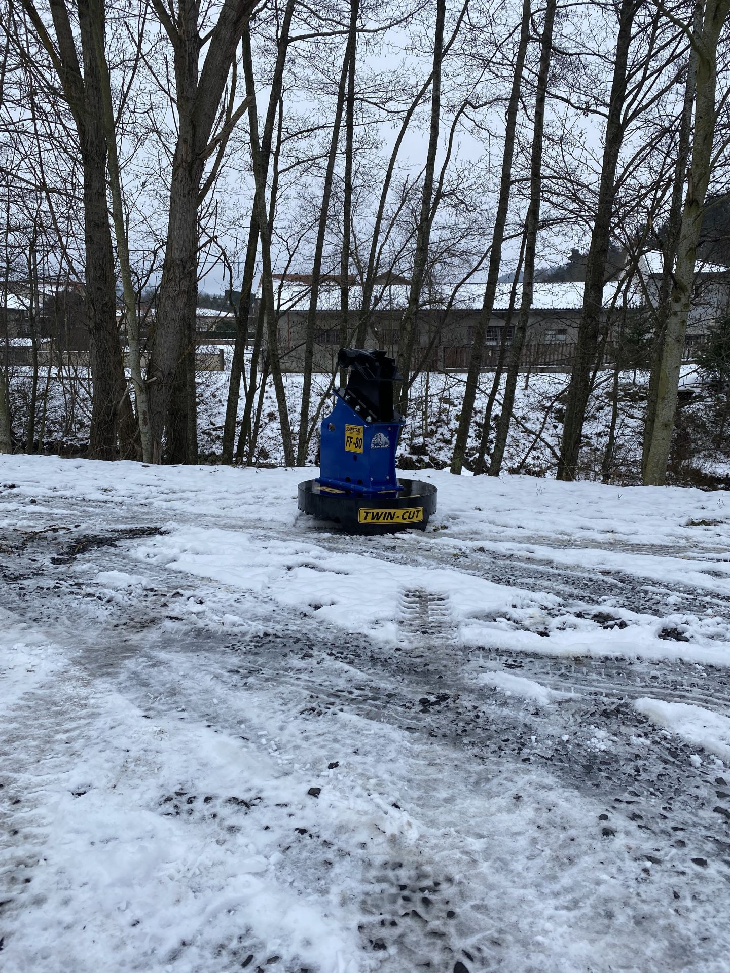 Gyrobroyeur FF80 - pour pelleteuses 2,8 à 8t - sylviculture - largeur 830 mm_4