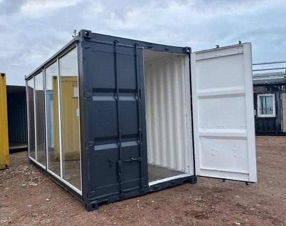 Conteneur maritime 20 HC avec vitrine - Dimensions 2,44m x 6,06m x 2,90m - Bon état, occasion - idéal pour les applications commerciales ou récréatives._4