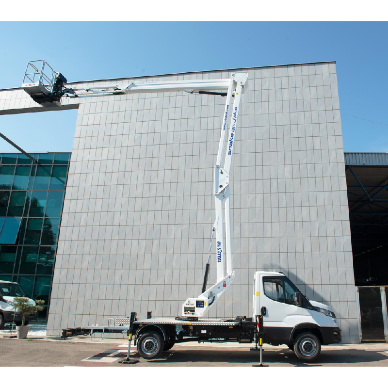 Nacelle Snake 2111J PLUS  parfaite pour les travaux en hauteur jusqu'à 21 m en Alpes  - disponible en achat neuf et en location de courte à longue durée_4