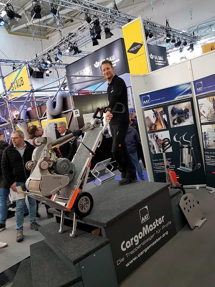 Diable monte-escaliers électrique en aluminium pour photocopieurs - Capacité 200 kg - Cargomaster CC200_5