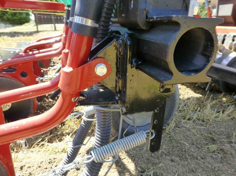 Duo Drill - Baertschi - Semoir en ligne avec épandeurs d'engrais pour cultures spéciales_4