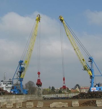 Grue portuaire LHM 180 pour navires de collecte et manutention