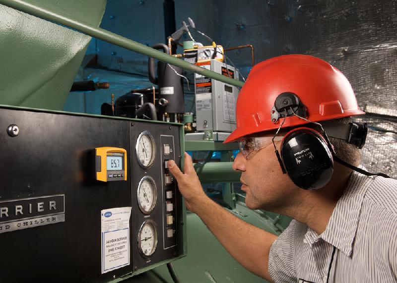 FL233 | Multimètre numérique portable TRMS AC, 6 000 points, avec écran amovible magnétique_4