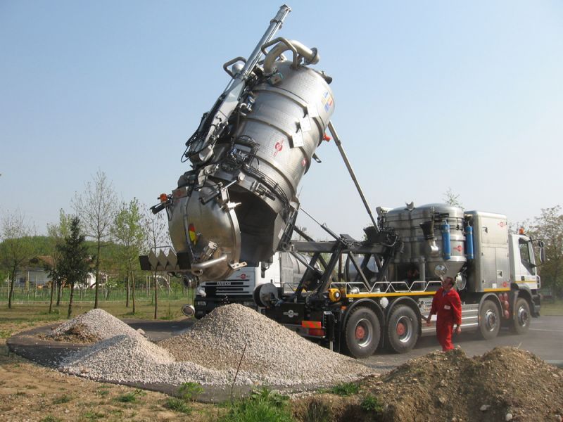 Cap Bora camions aspirateurs - Cappellotto - liquides et pulvérulents, débit 4500-9000 m3/h_4